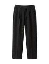Black men’s pleated pocketed trousers with belt loops and side pockets