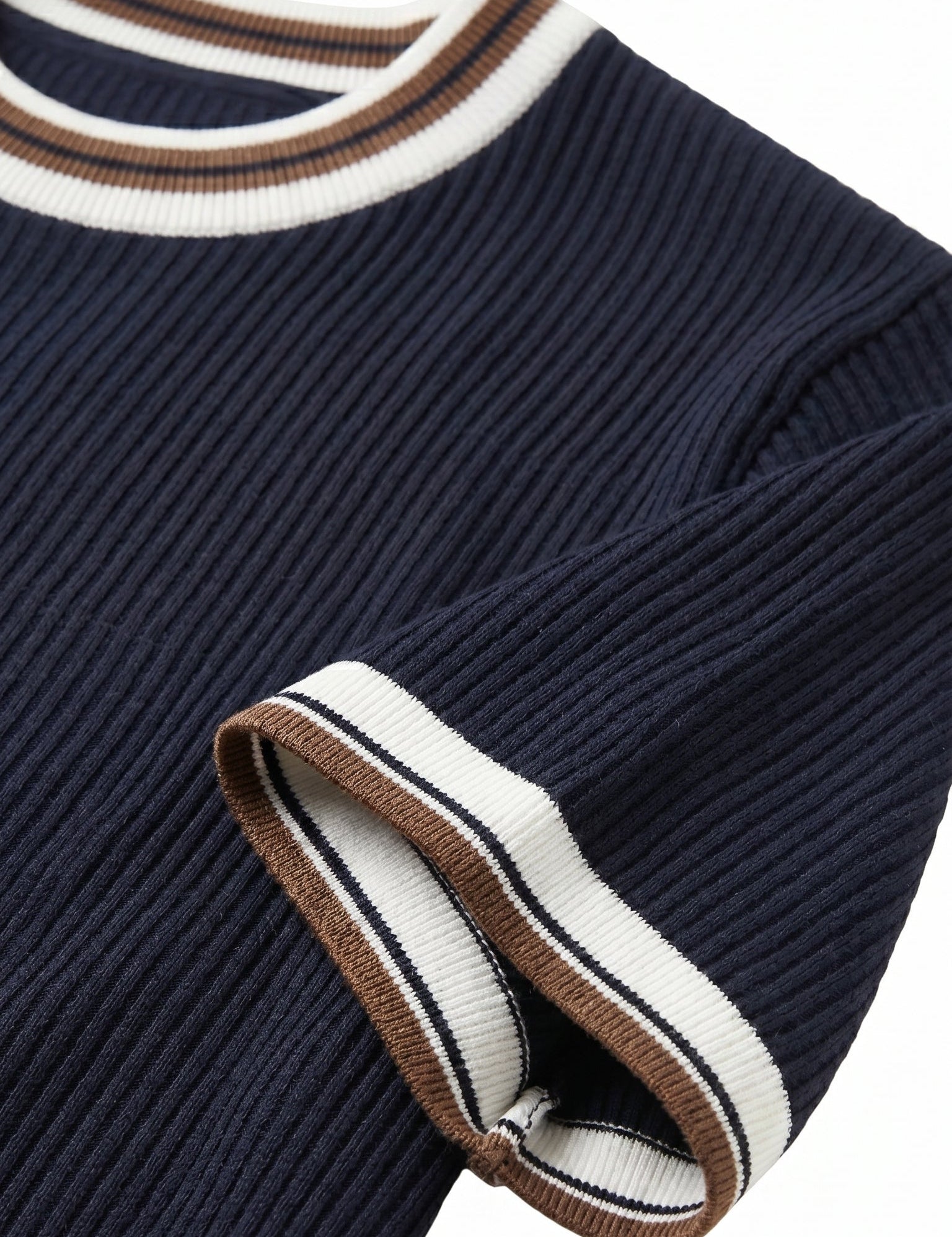 Top fabric detail - Navy blue men’s ribbed knit T-shirt with white and brown trim