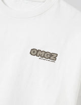 Top fabric detail - White men’s cotton-blend short sleeve T-shirt with chest graphic