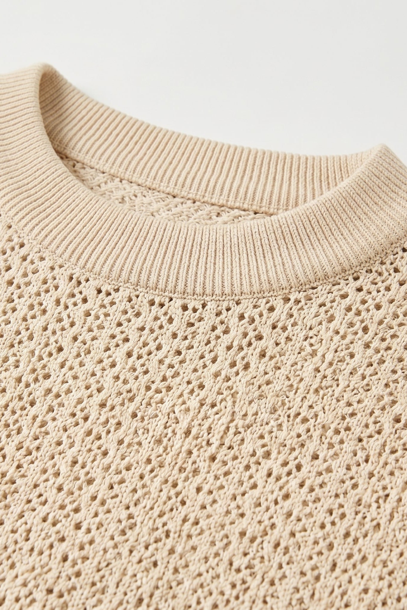 Top fabric detail head - Sand beige men’s openwork knit short sleeve summer T-shirt