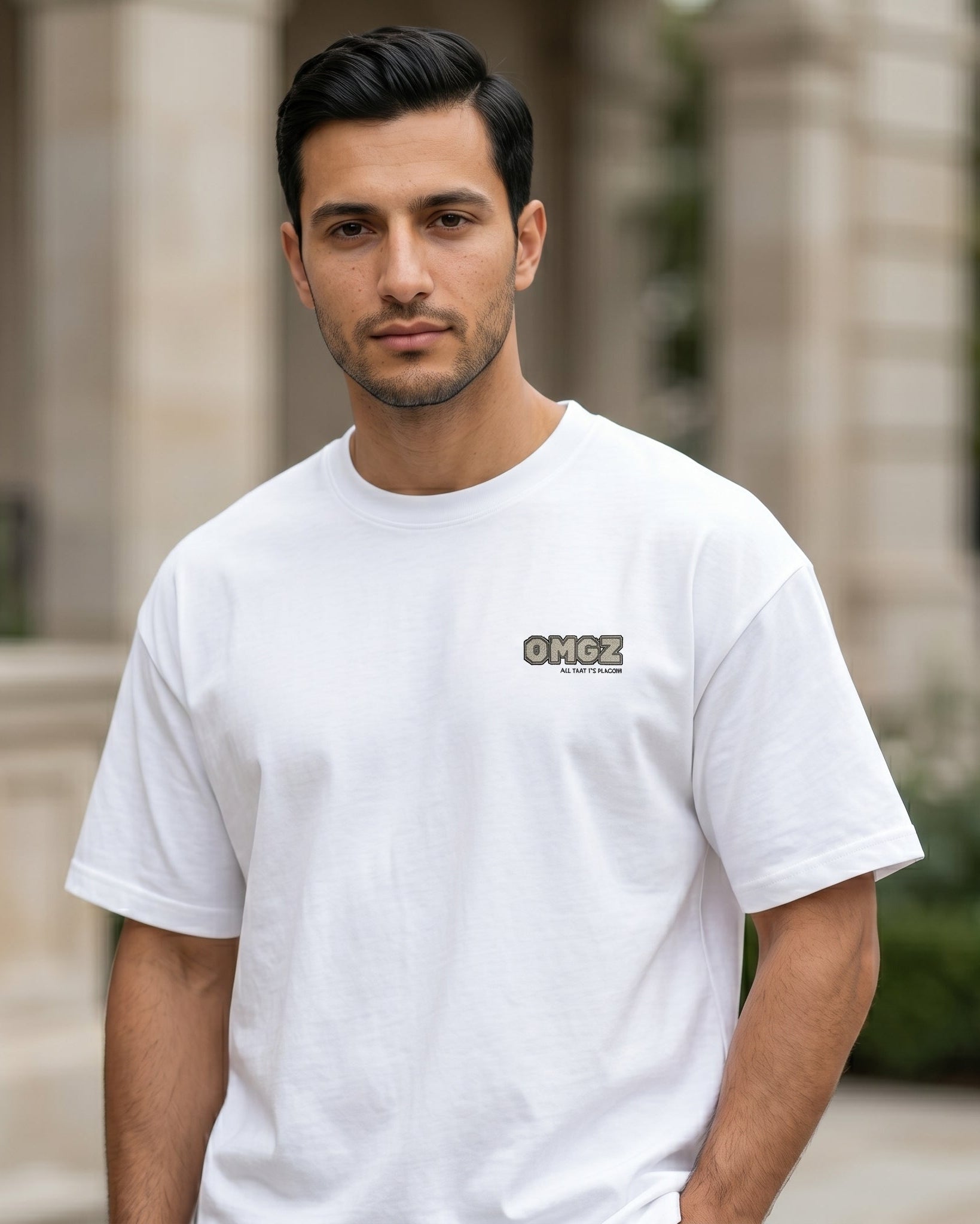 Upper body - White men’s cotton-blend short sleeve T-shirt with chest graphic