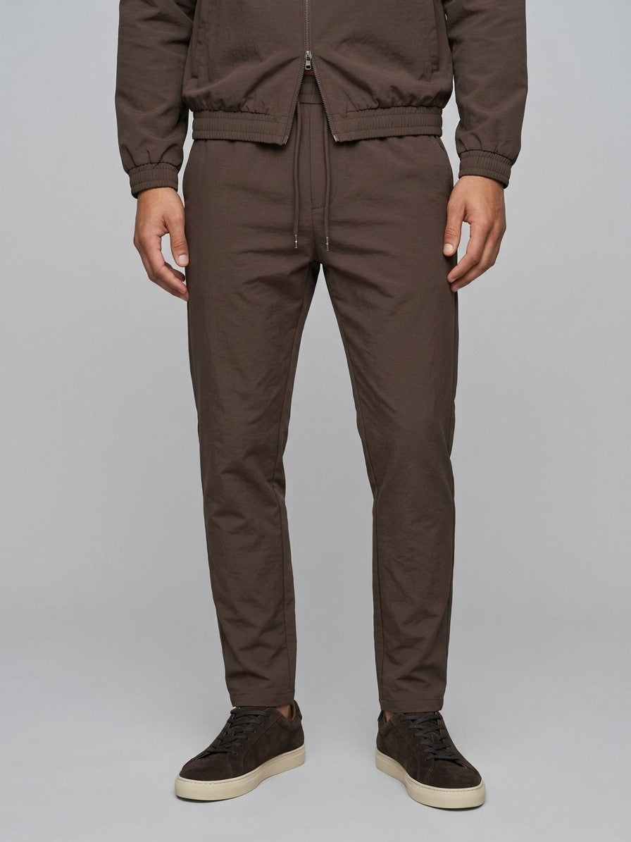 Bassiano Men's Collared Zip-Jacket Tracksuit — brown — bottomfront