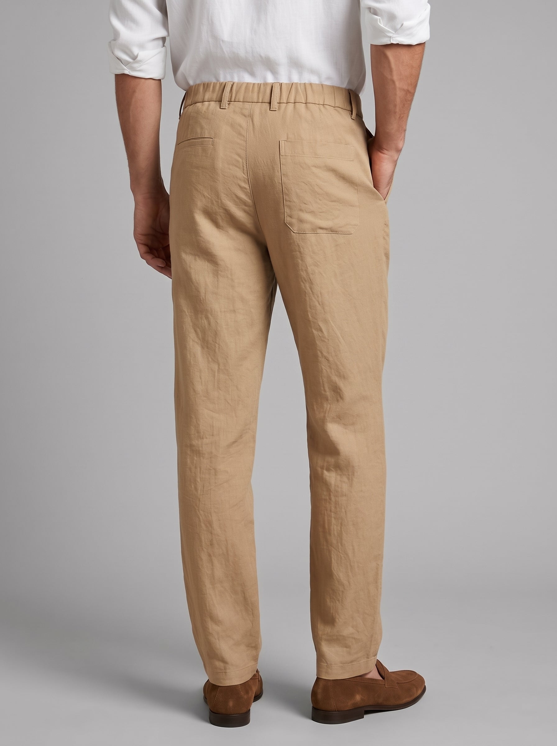 Bologna Men's Relaxed-Fit Pleated Trousers — khaki — back