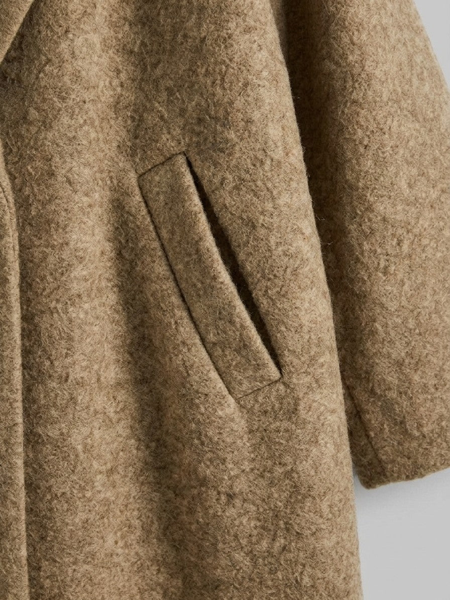 Calcata Women's Oversized One-Button Coat — khaki — detail-collar