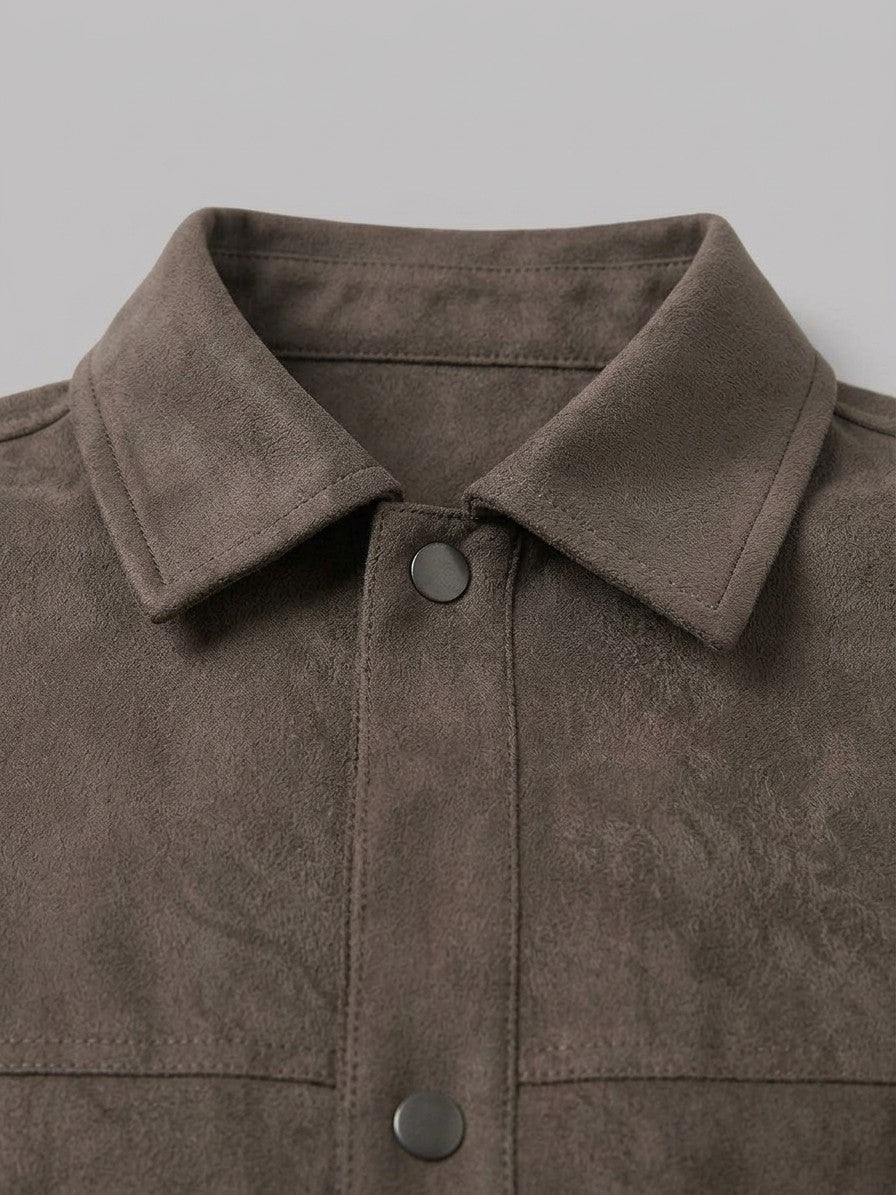 Noto Men's Suede-Look Overshirt — coffeecolor — detail-collar