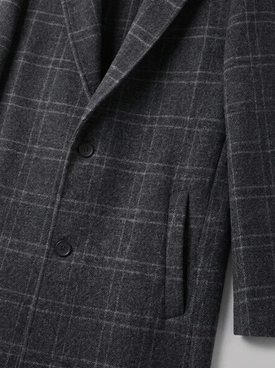 Pescara Men's Plaid Wool-Blend Overcoat — darkgray — detail-collar