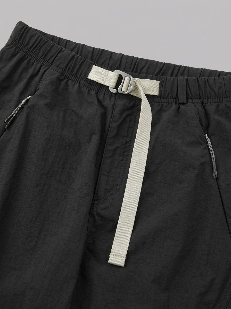 Sezze Men's Curved Barrel-Leg Cargo Pants — black — detail