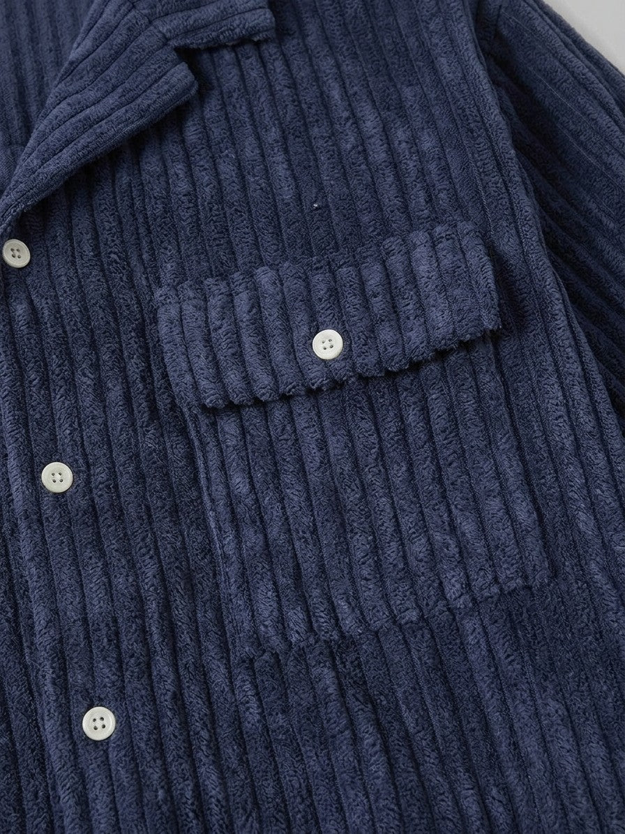 Vinci Men's Wide-Wale Corduroy Shirt Jacket — darkblue — detail-collar